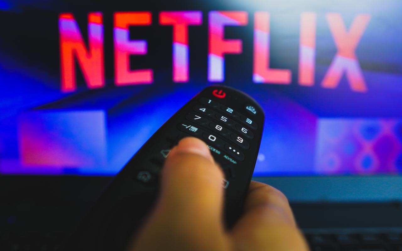 Neflix, abbonamento gratuito. realtà o sogno